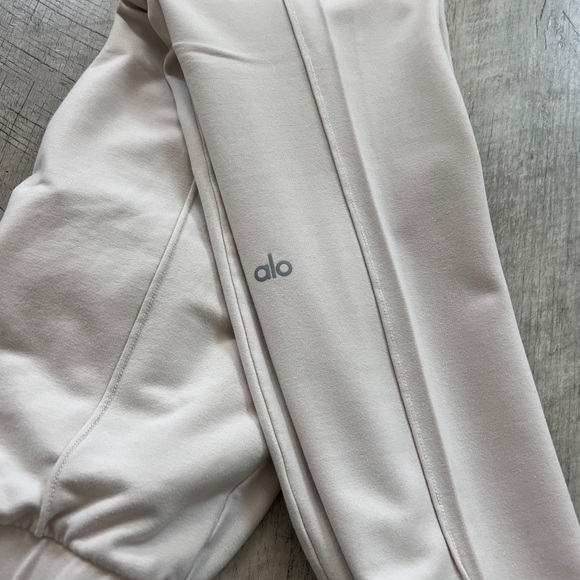 Alo yoga jogger - Picture 3 of 5